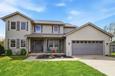 Exterior - 3475 Kenerly St, Springfield, OH 45502 photo 3 of 9
