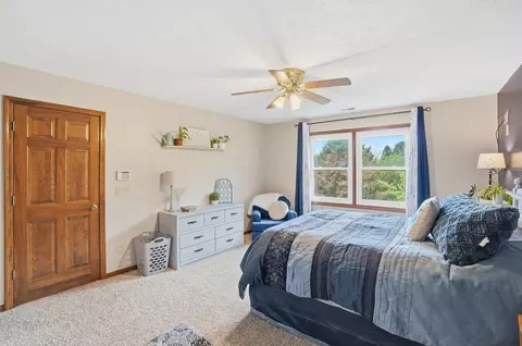 Bedroom - 3475 Kenerly St, Springfield, OH 45502 photo 2 of 6