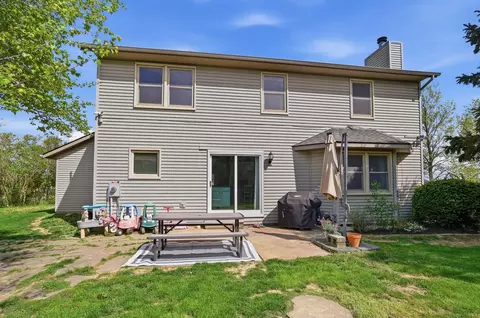 Exterior - 3475 Kenerly St, Springfield, OH 45502 photo 5 of 9
