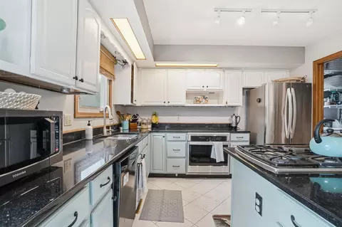Kitchen - 3475 Kenerly St, Springfield, OH 45502 photo 9 of 10