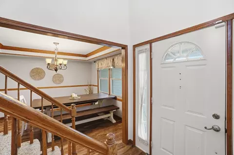 Entry Way - 3475 Kenerly St, Springfield, OH 45502 photo 3 of 14