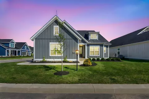 4261 Flamingo Dr, Lewis Center, OH 43035