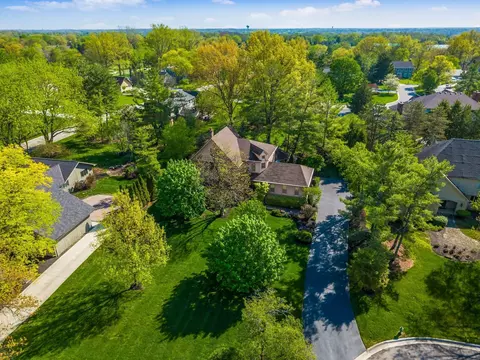 8642 Hawick Ct S, Dublin, OH 43017