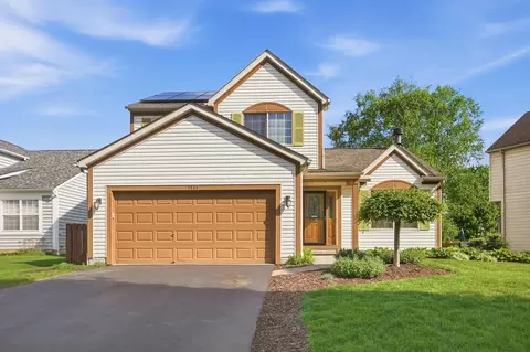 3834 Highland Bluff Dr, Groveport, OH 43125