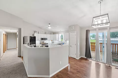 Entry Way - 1065 Robmeyer Dr, Columbus, OH 43207 photo 3 of 4