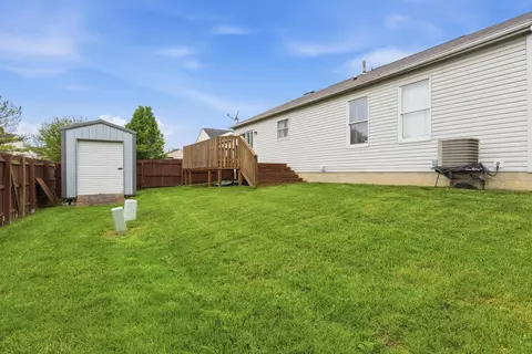 Exterior - 1065 Robmeyer Dr, Columbus, OH 43207 photo 3 of 5