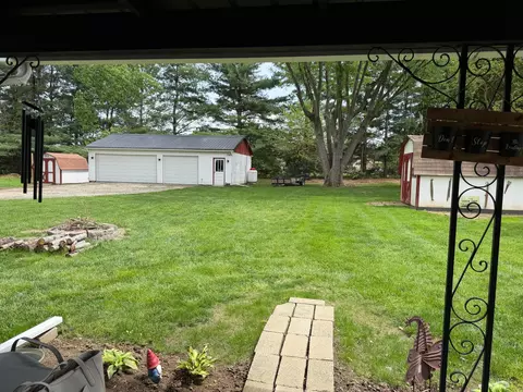 344 Greenacres Dr, Springfield, OH 45504 photo 4