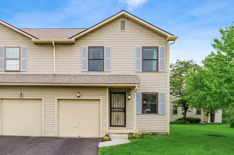 8041 Lakeloop Dr, Westerville, OH 43081