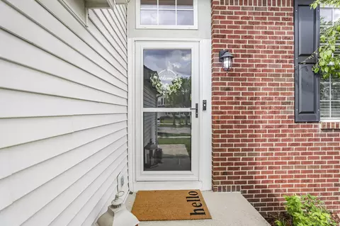 Entry Way - 2242 Dates St, Delaware, OH 43015 photo 1 of 4