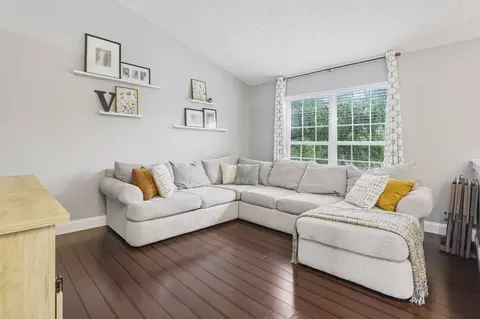 Living - 2242 Dates St, Delaware, OH 43015 photo 1 of 1