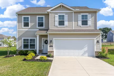 386 Kells Ct E, Newark, OH 43055