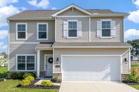 Exterior - 386 Kells Ct E, Newark, OH 43055 photo 2 of 8