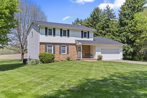 6790 Winchester Rd NW, Carroll, OH 43112