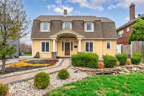 652 Eastmoor Blvd, Columbus, OH 43209