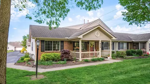 669 Kensington Dr, Heath, OH 43056