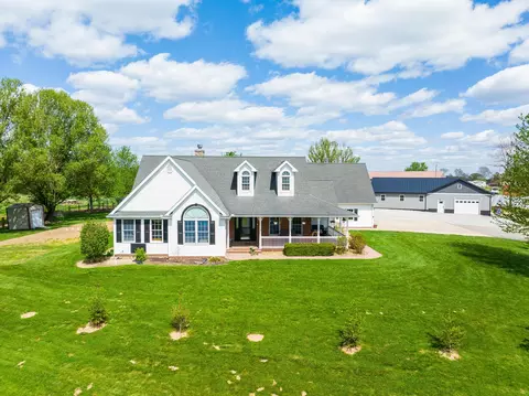 2040 Wesley Chapel Rd, Zanesville, OH 43701