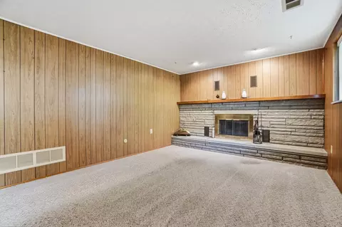 Living - 9661 Welch, Orient, OH 43146 photo 4 of 5