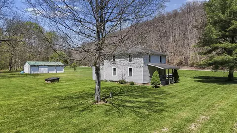 30083 Goosecreek Rd, Mcarthur, OH 45651
