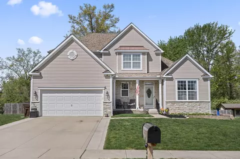 502 Rolling Acre Dr, Lithopolis, OH 43136