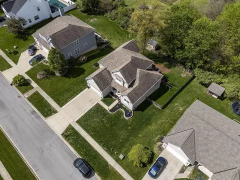 View/Area - 502 Rolling Acre Dr, Lithopolis, OH 43136 photo 5 of 10
