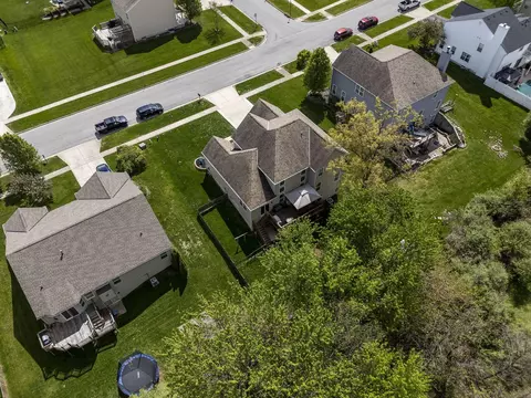 View/Area - 502 Rolling Acre Dr, Lithopolis, OH 43136 photo 6 of 10