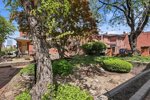 175 E Livingston Ave #B, Columbus, OH 43215