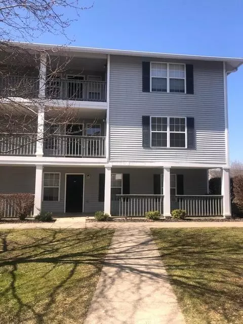 15 S Shafer St #502, Athens, OH 45701