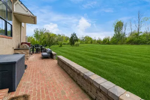 Exterior - 6743 Hamlet Ct, Dublin, OH 43016 photo 4 of 6