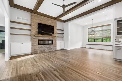 Living - 6743 Hamlet Ct, Dublin, OH 43016 photo 4 of 6