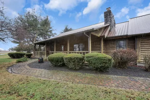 3591 Richland Rd NE, Pleasantville, OH 43148