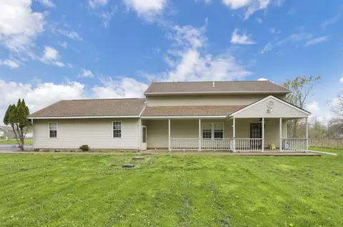 3243 Dixon Rd SW, Pataskala, OH 43062