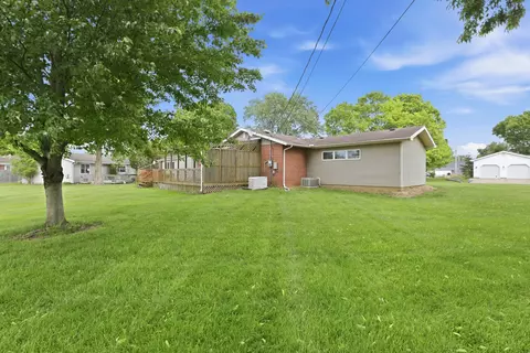 Exterior - 1003 Lynwood Ave, Circleville, OH 43113 photo 13 of 16