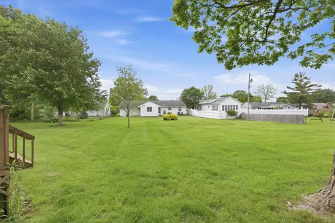Exterior - 1003 Lynwood Ave, Circleville, OH 43113 photo 15 of 16