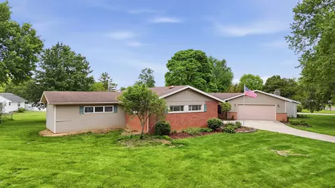 Exterior - 1003 Lynwood Ave, Circleville, OH 43113 photo 11 of 16