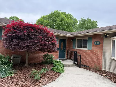 Exterior - 1003 Lynwood Ave, Circleville, OH 43113 photo 3 of 16