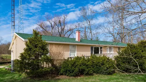 3820 Crock Rd, Zanesville, OH 43701