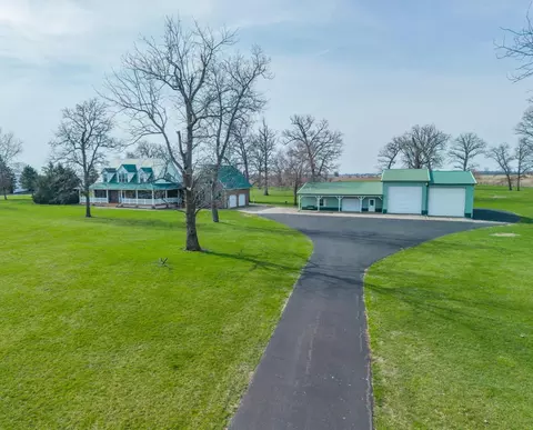 5633 State Route 41 NW, Washington Court House, OH 43160
