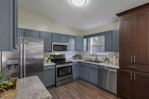 Kitchen - 3974 Declaration Dr, Columbus, OH 43230 photo 3 of 5