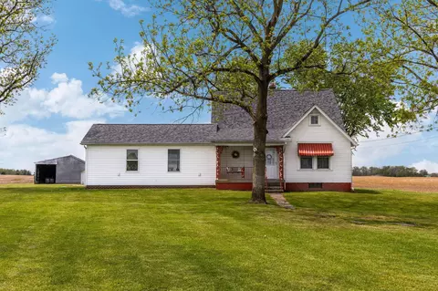 12501 Walker Rd, Ashville, OH 43103