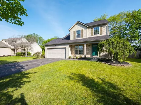 6381 Ewen Cir, Grove City, OH 43123