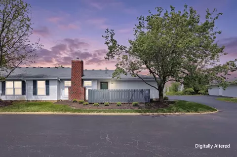 8396 Greyhawk Cir, Columbus, OH 43240