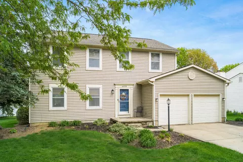 4438 Heather Ridge Dr, Hilliard, OH 43026