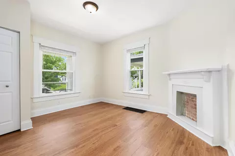 Living - 334 E Morrill Ave, Columbus, OH 43207 photo 2 of 4