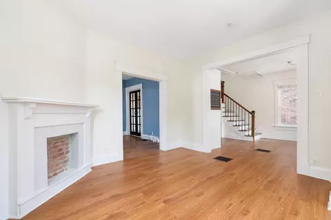 Living - 334 E Morrill Ave, Columbus, OH 43207 photo 3 of 4