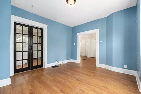 Living - 334 E Morrill Ave, Columbus, OH 43207 photo 4 of 4