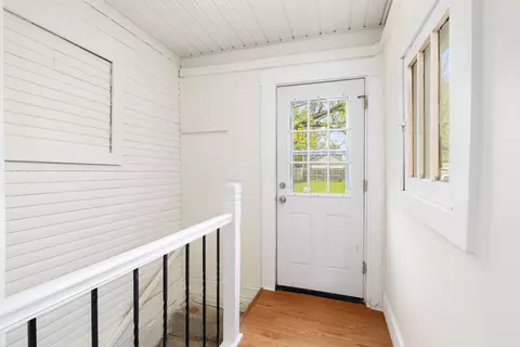 Entry Way - 334 E Morrill Ave, Columbus, OH 43207 photo 4 of 6