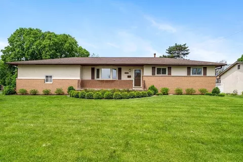 4941 Cheviot Dr, Columbus, OH 43220
