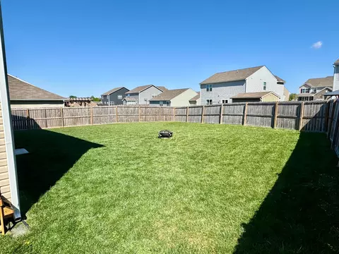 Exterior - 1902 Erika Dr, Springfield, OH 45503 photo 3 of 4