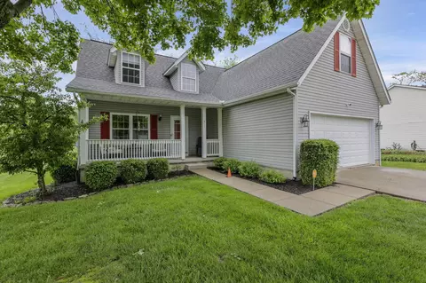 511 Laurel Dr SW, Pataskala, OH 43062