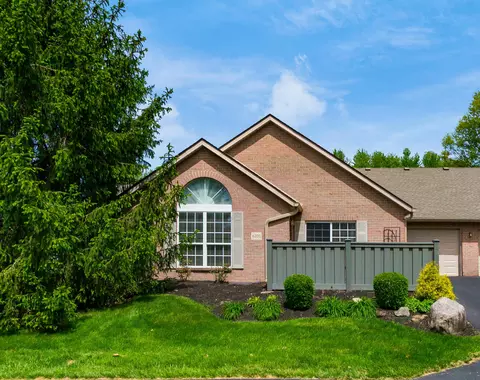 6101 Blendon Chase Dr, Westerville, OH 43081